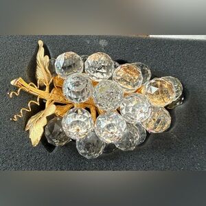 SWAROVSKI Crystal CLUSTER OF GRAPES Figurine  Orig $750 in box